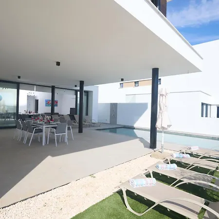 Aqua Pearl * Protaras