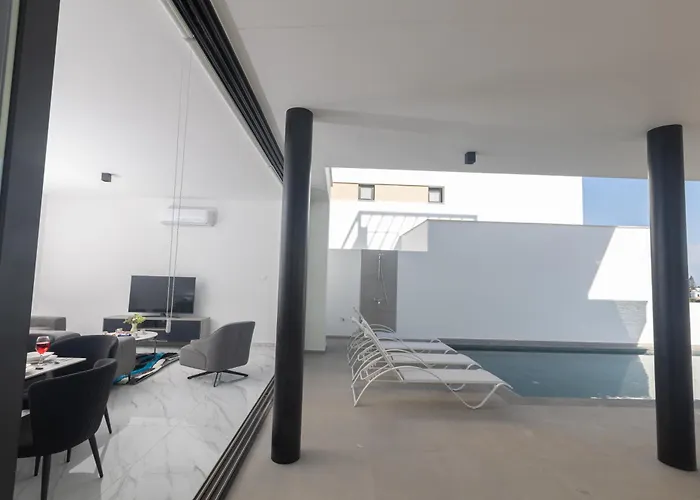 Villa Aqua Pearl Protarász