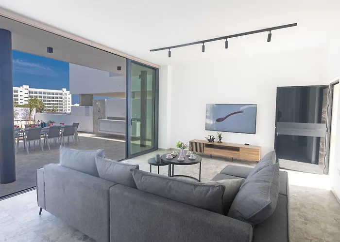 Aqua Pearl Villa Protarász